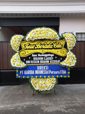Papan Bunga Duka di Solear