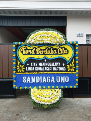 Papan Bunga Duka di Solear